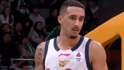 NBA直播-破案了！奎因扣篮后，点解怒吼对手？原因揭晓