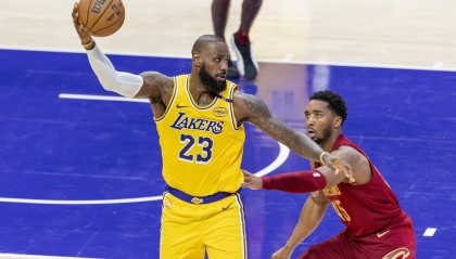 今日NBA比分直播-米切尔：对阵詹姆斯的比赛将是历史性时刻 我从小就是老詹的粉丝